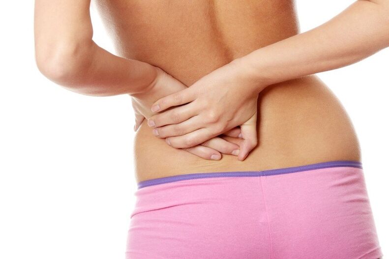 pain between the lower back and shoulder blades